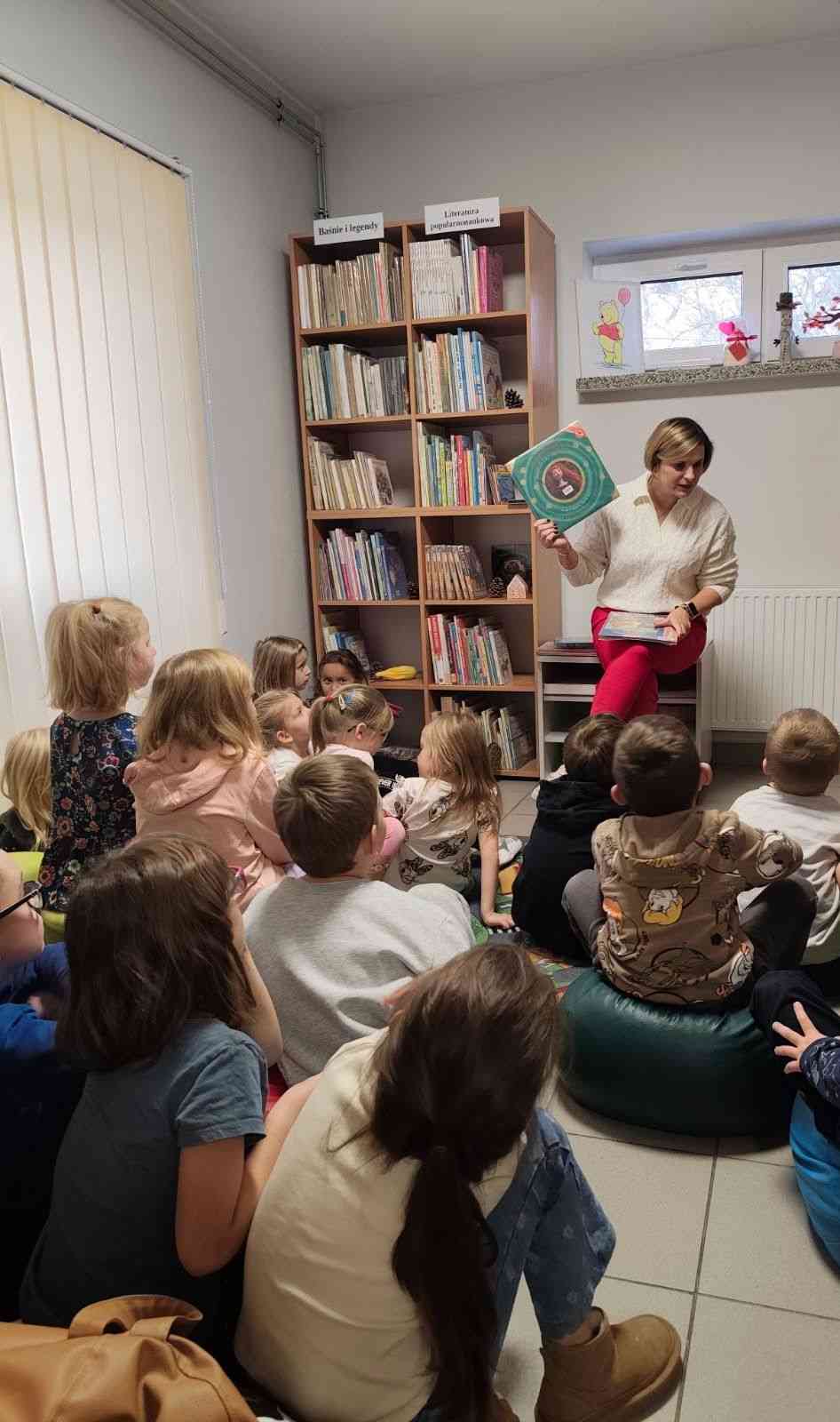 Zajęcia czytelnicze dla przedszkolaków w Kwaczale