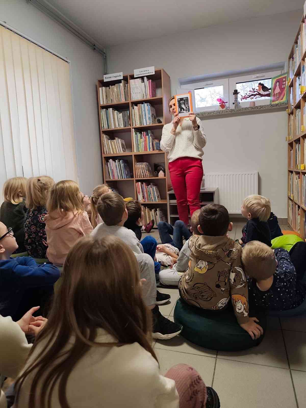 Zajęcia czytelnicze dla przedszkolaków w Kwaczale