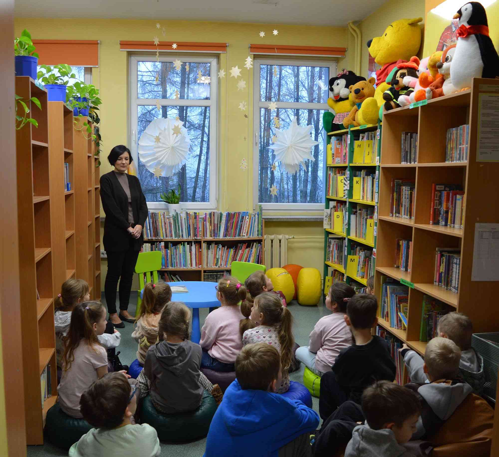 Lekcja biblioteczna dla uczniów SP w Alwerni