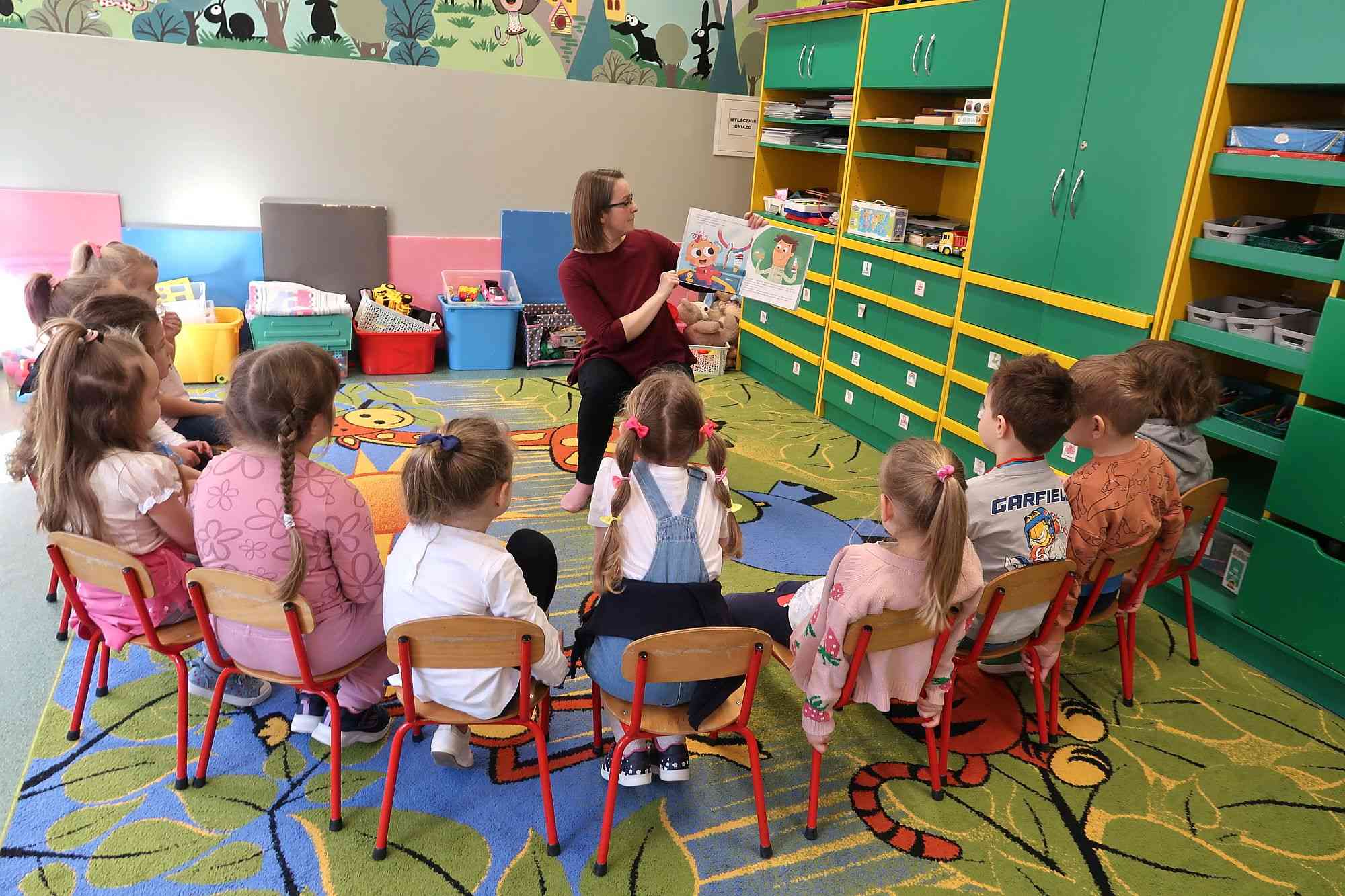 Zajęcia czytelnicze dla przedszkolaków w Okleśnej - 06.03.2026