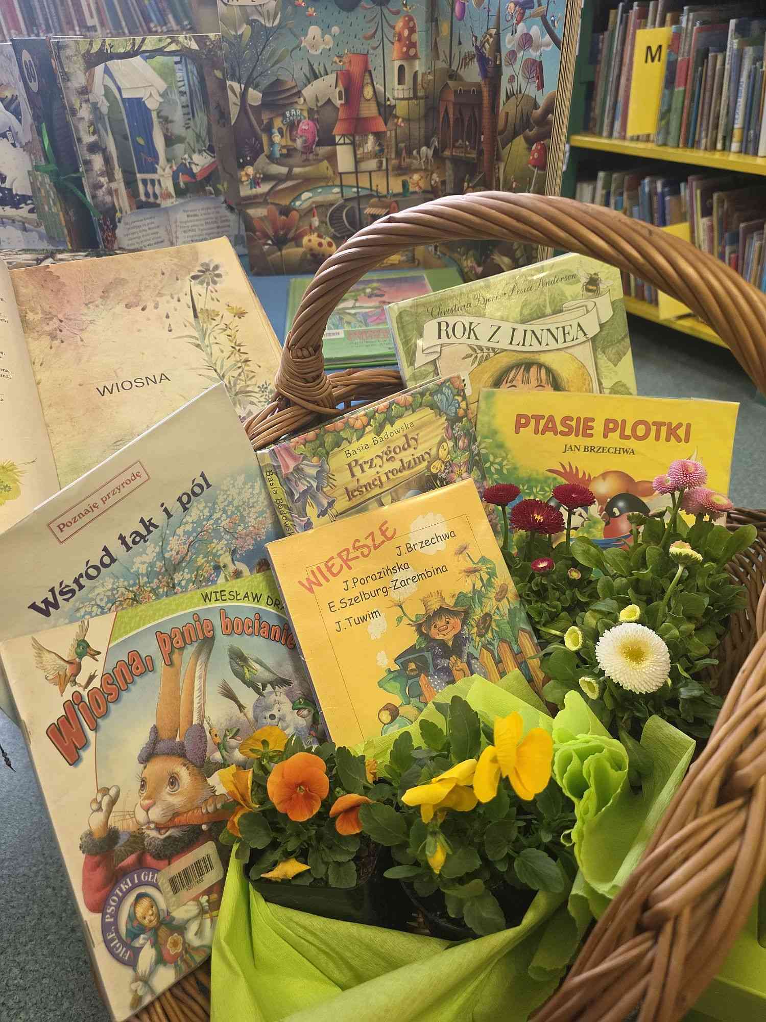 Warsztaty dla dzieci "Zaczytaj się" w bibliotece w Alwerni