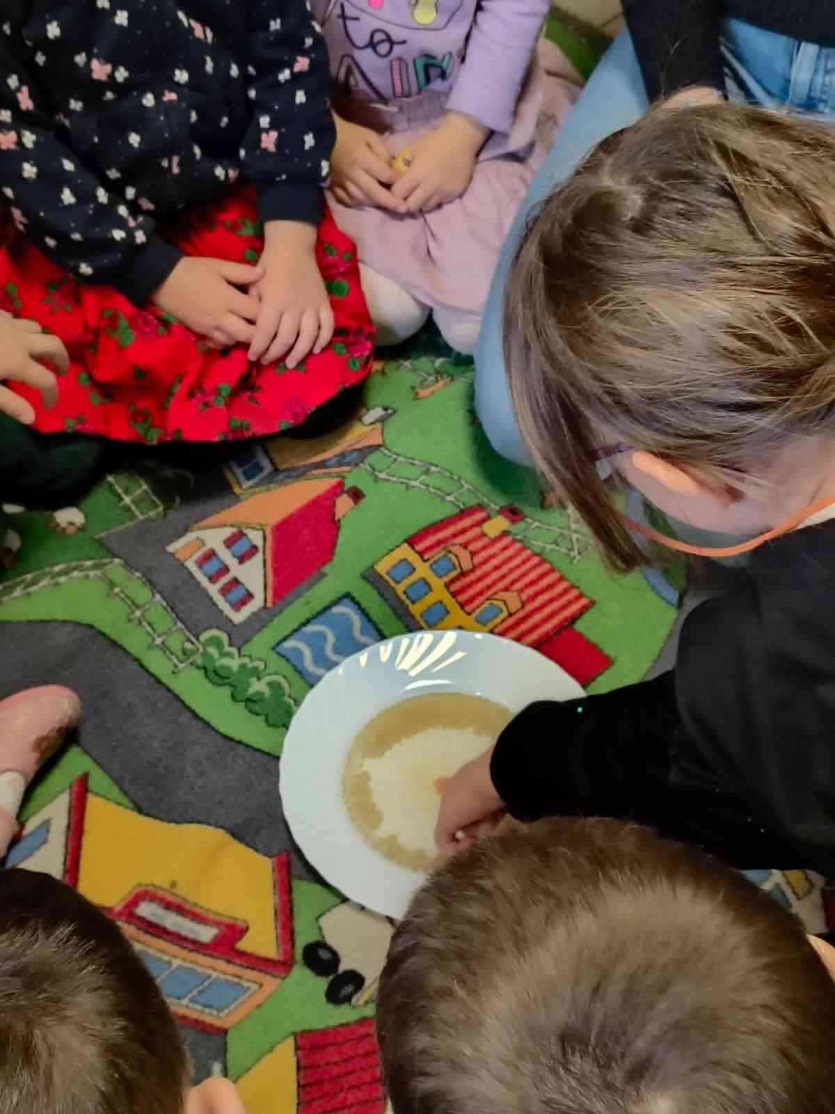 Zajęcia czytelnicze z przedszkolakami w Kwaczale "Woda to skarb"